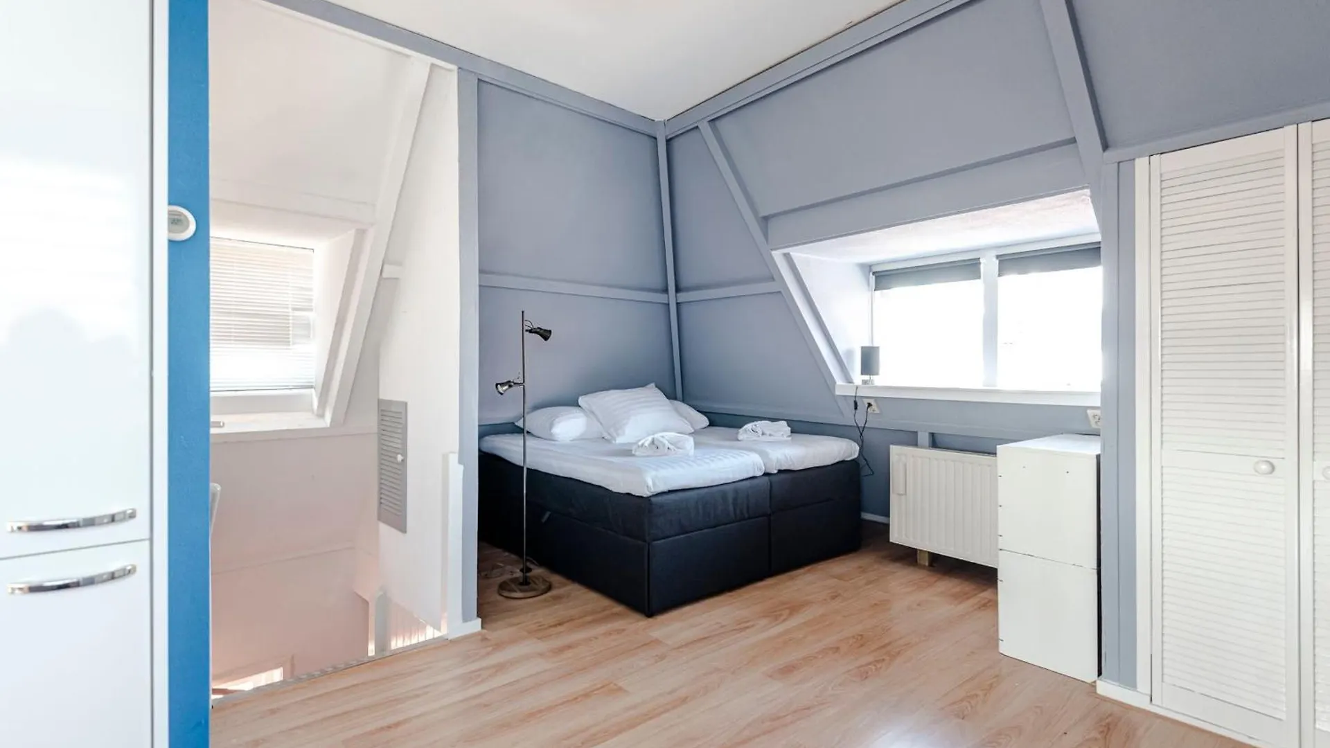 Bluys Apartment 잔드보르트